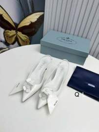 Picture of Prada Shoes _SKUPradasz35-454CM7CLL060819267